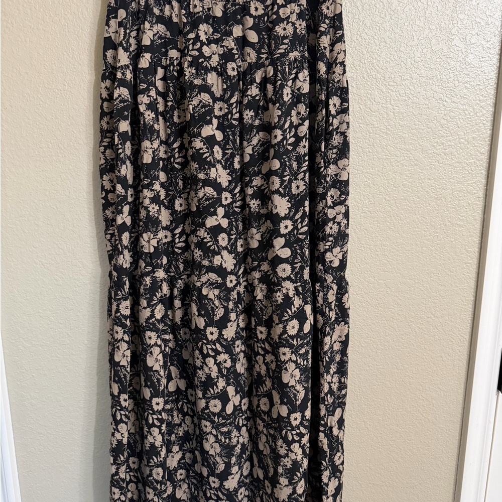 NATURAL LIFE Floral Maxi Skirt in Black and Tan